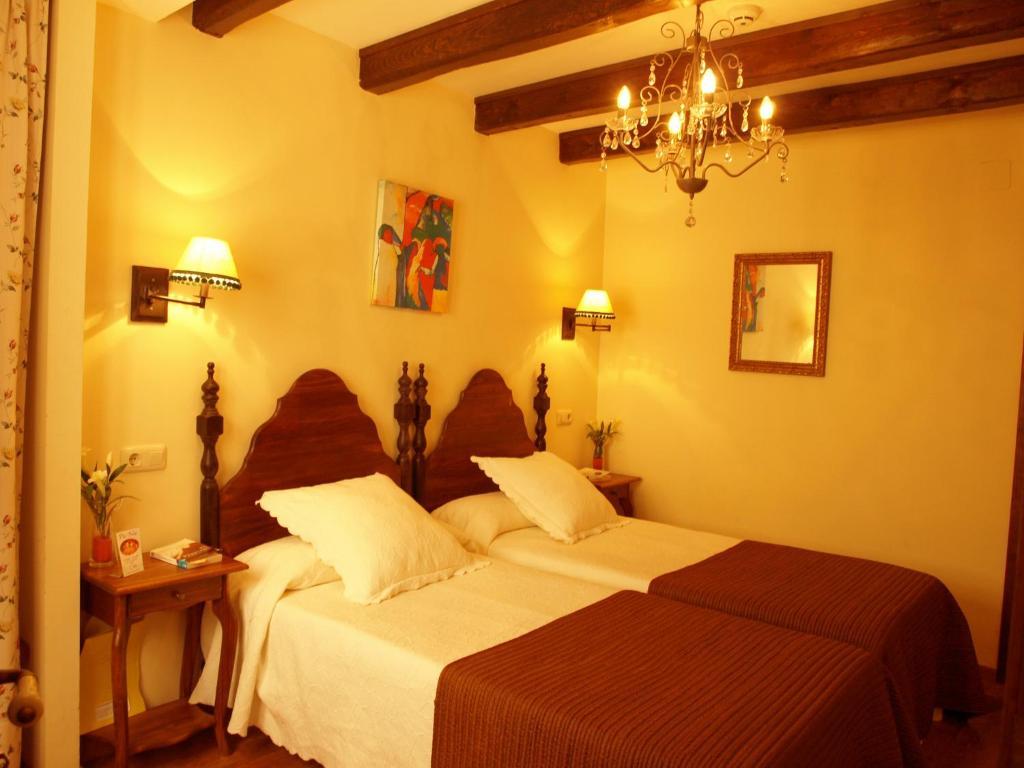 Casa Del Infanzon Hotel ซอส เดลไรย์ กาโตลีโก ภายนอก รูปภาพ