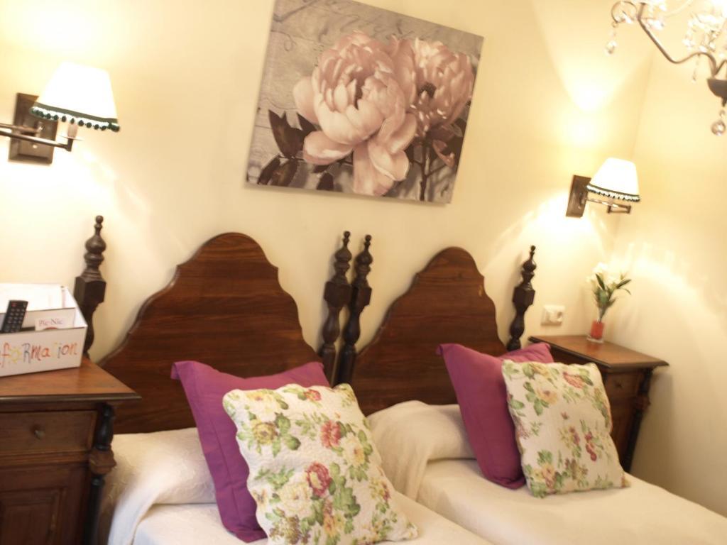 Casa Del Infanzon Hotel ซอส เดลไรย์ กาโตลีโก ห้อง รูปภาพ