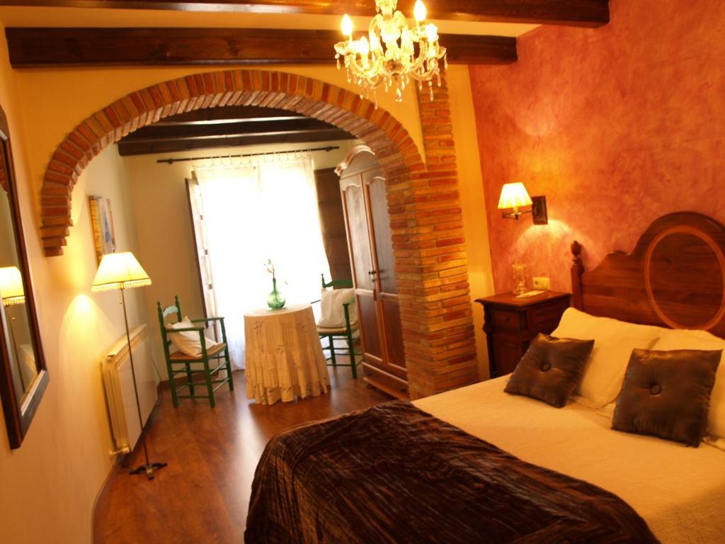 Casa Del Infanzon Hotel ซอส เดลไรย์ กาโตลีโก ภายนอก รูปภาพ
